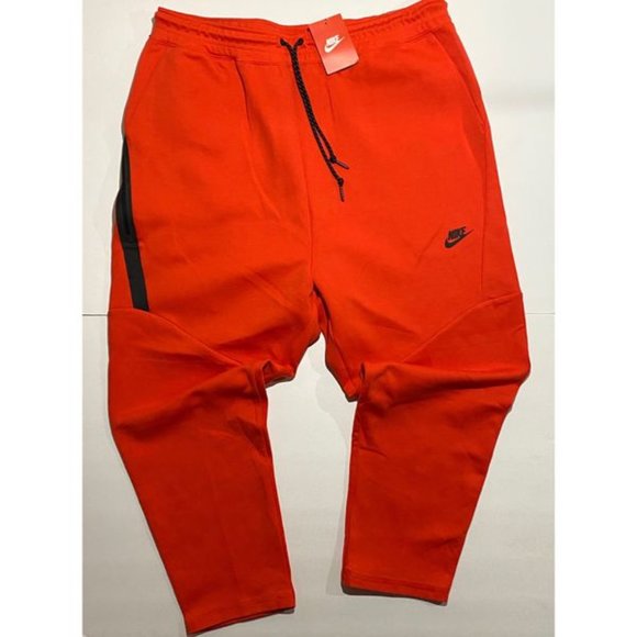 nike tech fleece cropped pants
